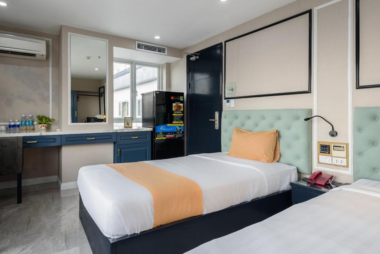 Cozrum Lux - The Arrivals Hotel Ho Chi Minh City Exterior photo